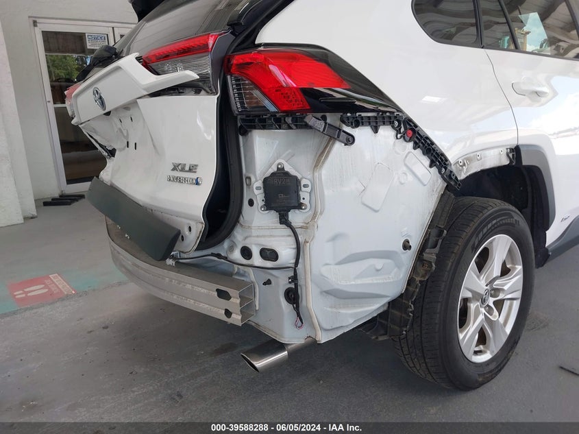 2020 TOYOTA RAV4 XLE HYBRID - 2T3RWRFV2LW051612