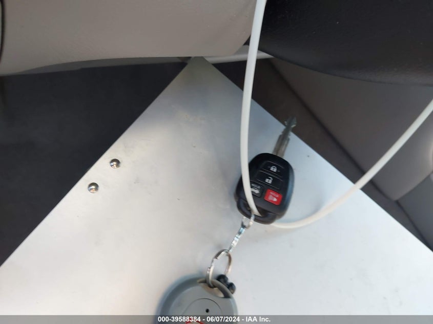 2015 Toyota Camry Le VIN: 4T4BF1FK3FR479510 Lot: 39588384