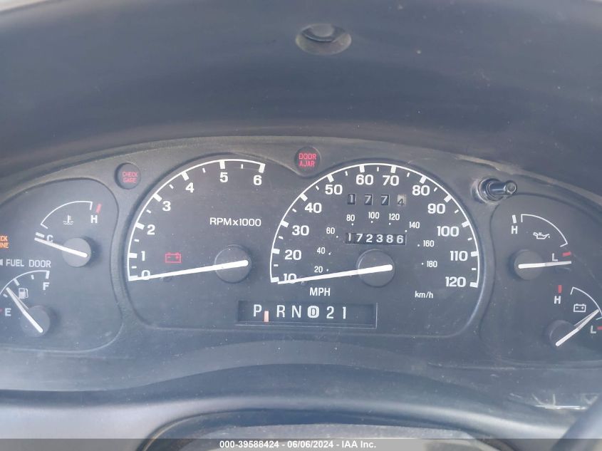 2000 Ford Explorer Xls VIN: 1FMZU72XXYZB93954 Lot: 39588424