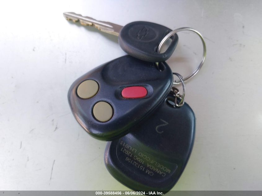 2004 Chevrolet Tahoe Ls VIN: 1GNEC13V94J325313 Lot: 39588456