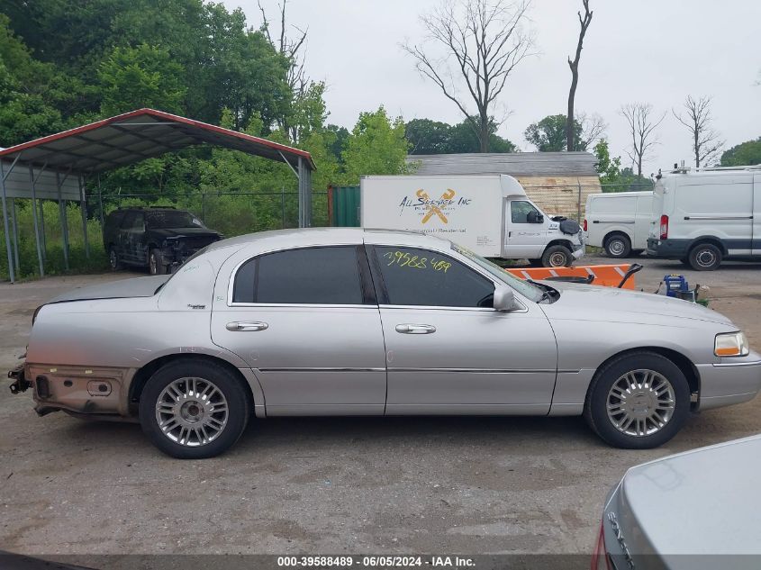 2006 Lincoln Town Car Signature Limited VIN: 1LNHM82V86Y627033 Lot: 39588489