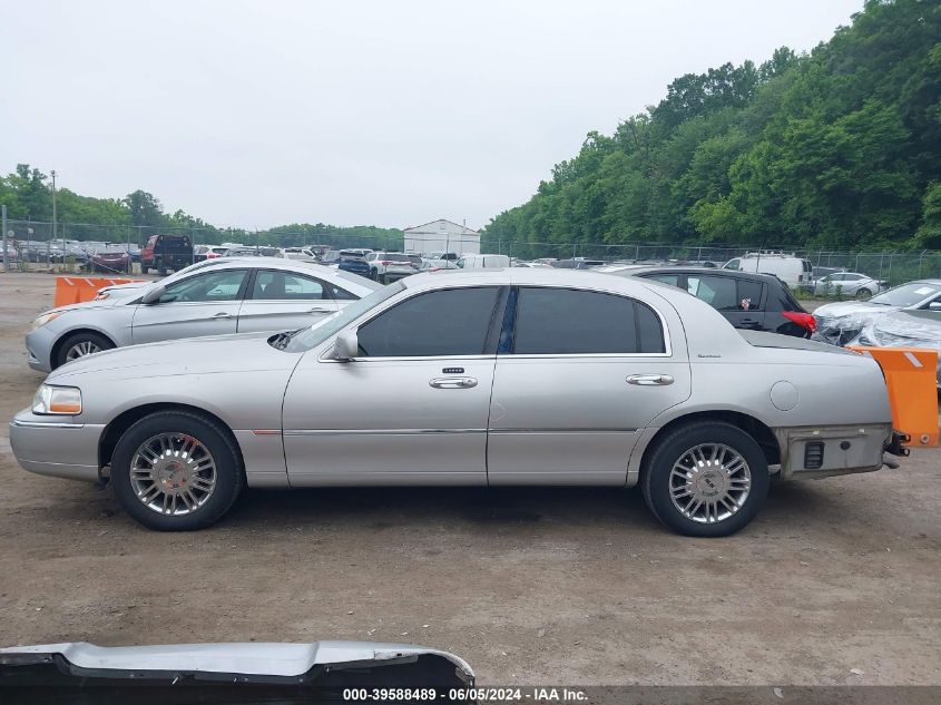 2006 Lincoln Town Car Signature Limited VIN: 1LNHM82V86Y627033 Lot: 39588489