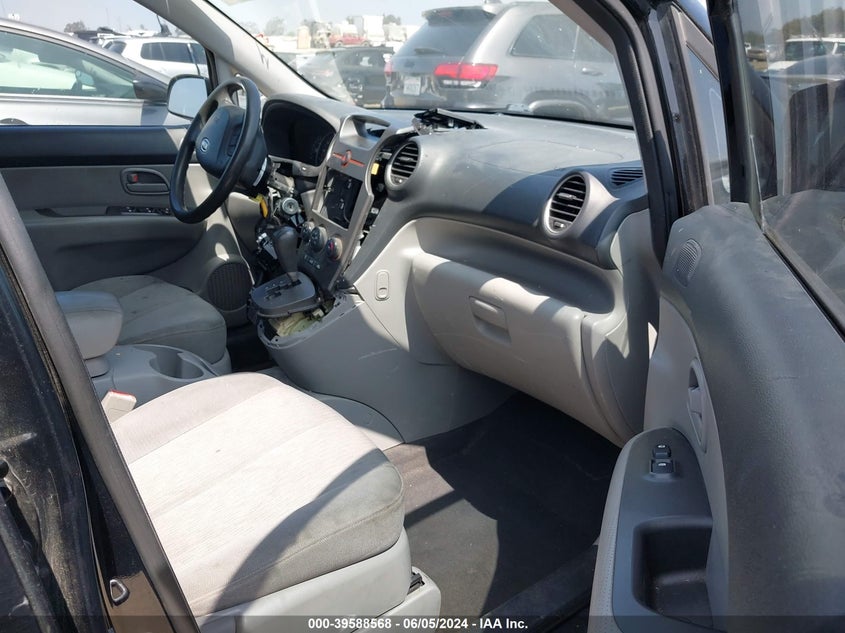 2009 Kia Rondo Lx VIN: KNAFG528497247741 Lot: 39588568