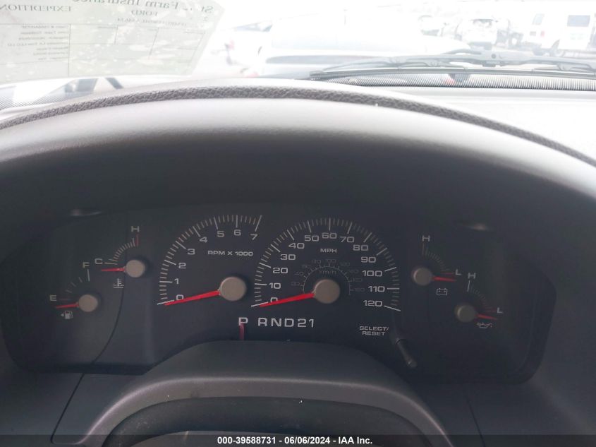 2004 Ford Expedition Xlt VIN: 1FMRU15W04LA84674 Lot: 39588731