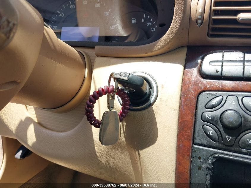 2002 Mercedes-Benz C 240 VIN: WDBRF61J02F287970 Lot: 39588762