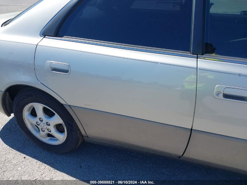 1998 Lexus Es 300 VIN: JT8BF28G4W0145151 Lot: 39588821