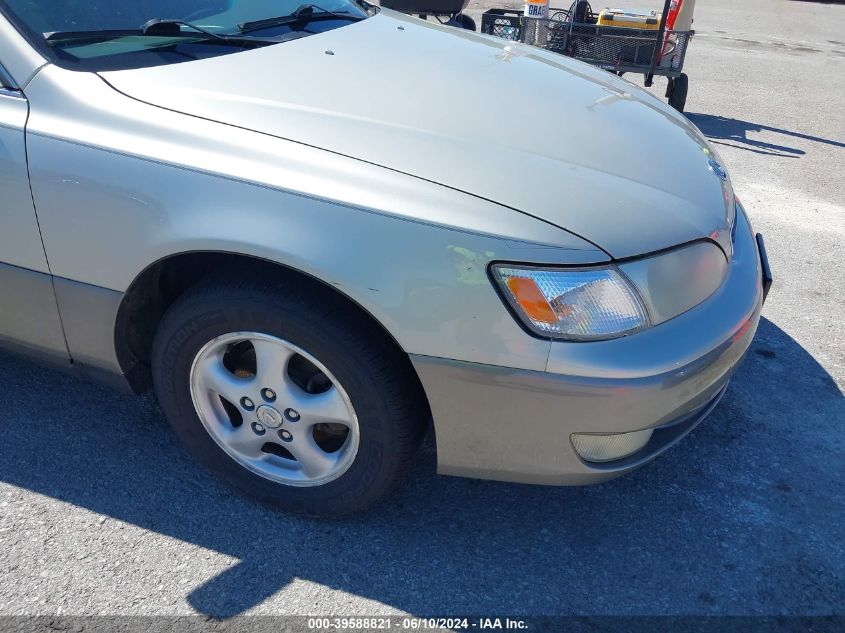 1998 Lexus Es 300 VIN: JT8BF28G4W0145151 Lot: 39588821