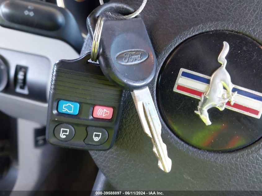 2008 Ford Mustang V6 Deluxe/V6 Premium VIN: 1ZVHT80N785116747 Lot: 39588897