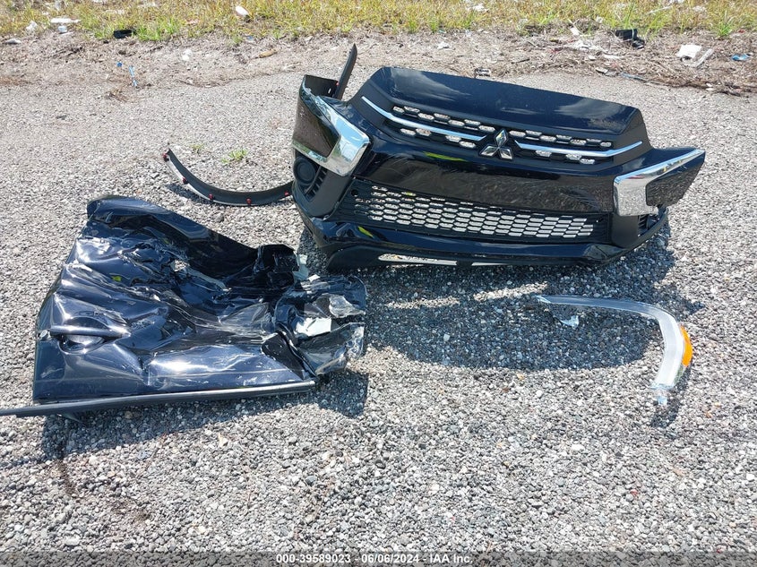 2018 Mitsubishi Outlander Sport 2.0 Es VIN: JA4AP3AU4JZ033240 Lot: 39589023