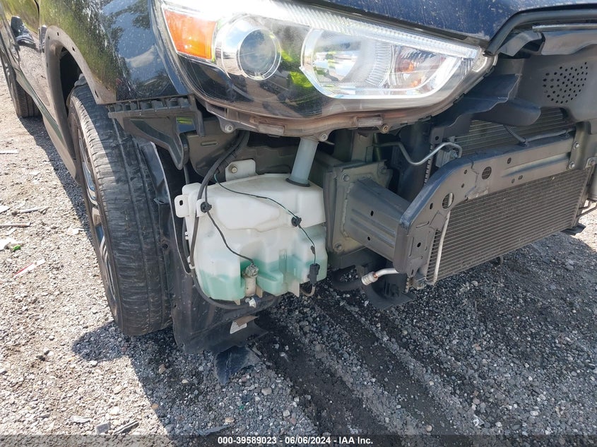 2018 Mitsubishi Outlander Sport 2.0 Es VIN: JA4AP3AU4JZ033240 Lot: 39589023