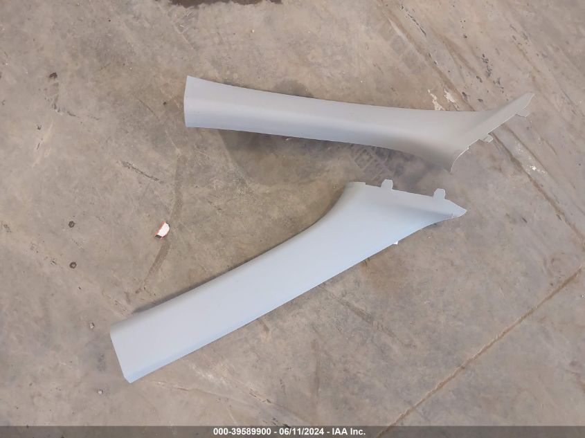 2019 Chevrolet Equinox Premier VIN: 2GNAXPEX1K6227357 Lot: 39589900