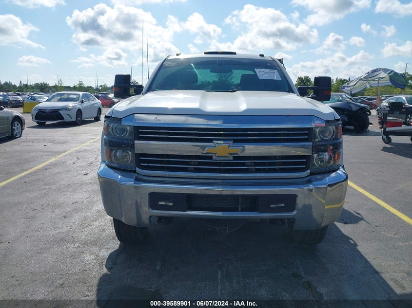 2015 Chevrolet Silverado 3500Hd Chassis Wt VIN: 1GB4KYC85FF606111 Lot: 39589901