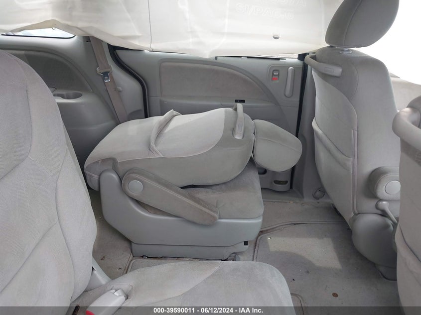 2008 Honda Odyssey Ex VIN: 5FNRL38468B021536 Lot: 39590011