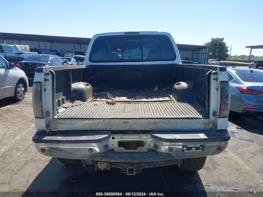 2005 Ford F-250 Lariat/Xl/Xlt VIN: 1FTSW21P85EC81358 Lot: 39590084