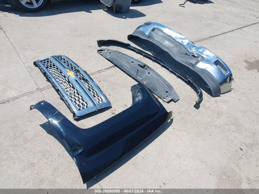 2015 Chevrolet Silverado 1500 1Lt VIN: 1GCRCREC3FZ253825 Lot: 39590090