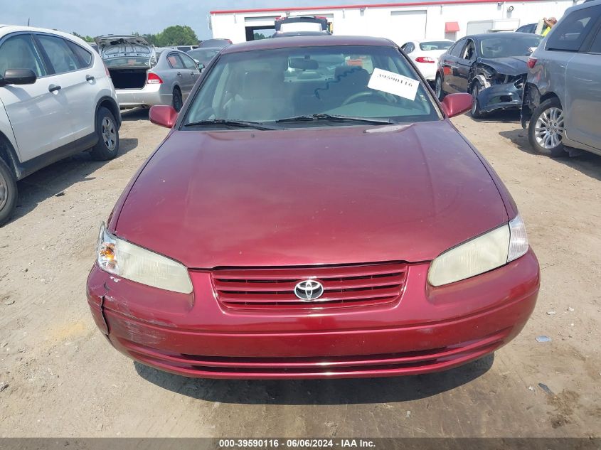 1999 Toyota Camry Ce/Le/Xle VIN: 4T1BG22K7XU599931 Lot: 39590116