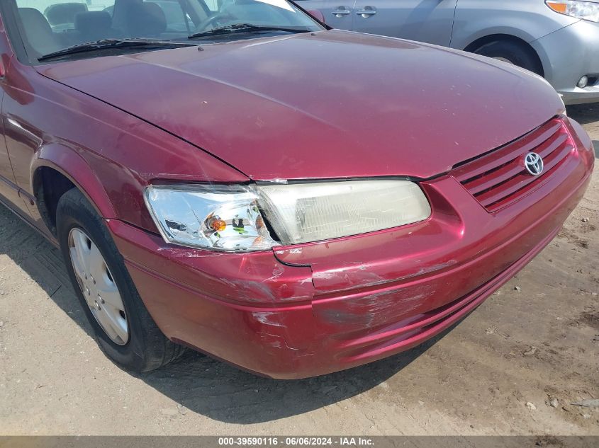 1999 Toyota Camry Ce/Le/Xle VIN: 4T1BG22K7XU599931 Lot: 39590116