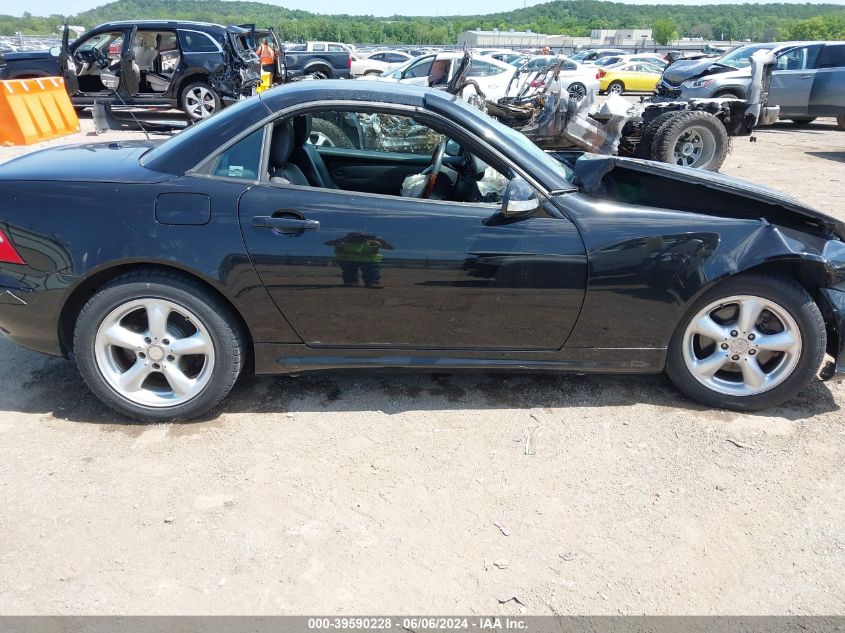 2002 Mercedes-Benz Slk 320 VIN: WDBKK65F52F260749 Lot: 39590228