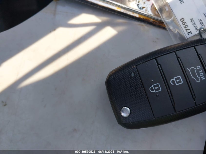 2020 Kia Sorento 2.4L L VIN: 5XYPG4A35LG642836 Lot: 39590536