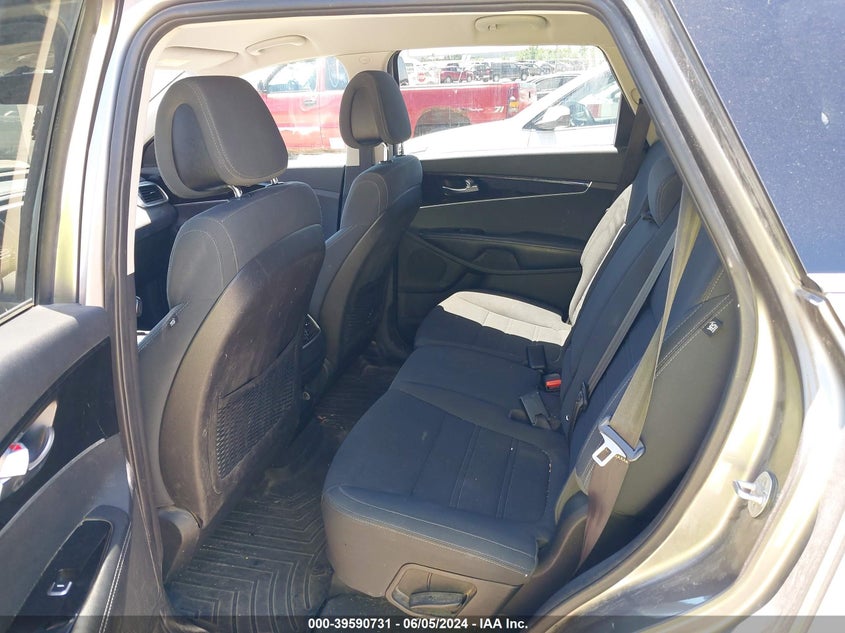 2016 Kia Sorento 2.4L Lx VIN: 5XYPGDA32GG083722 Lot: 39590731