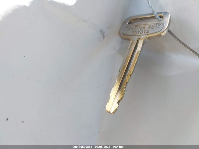 2003 Toyota Corolla Le VIN: JTDBR32E830010627 Lot: 39590884