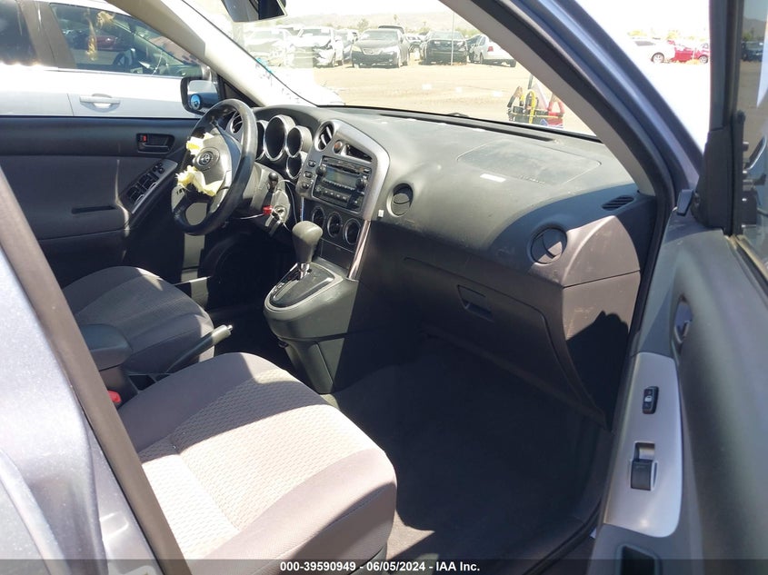 2005 Toyota Matrix VIN: 2T1KR32E95C355061 Lot: 39590949