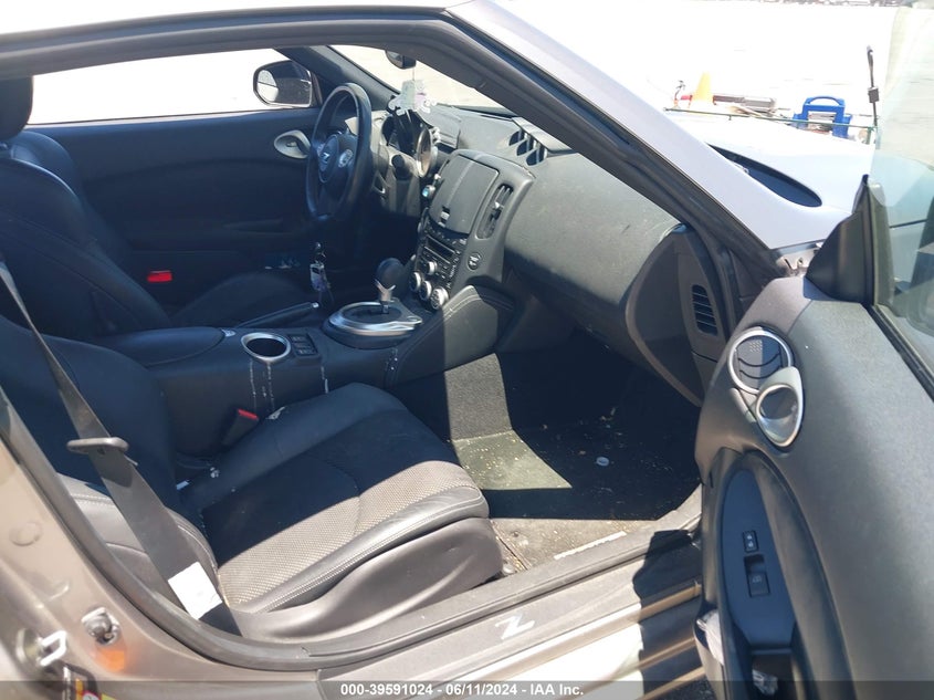 2009 Nissan 370Z Touring VIN: JN1AZ44E09M404819 Lot: 39591024