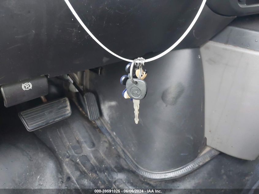 2004 Chevrolet Express VIN: 1GCFG15X241127348 Lot: 39591025