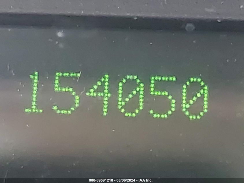 2008 Lincoln Town Car Signature Limited VIN: 2LNHM82W88X663381 Lot: 39591218