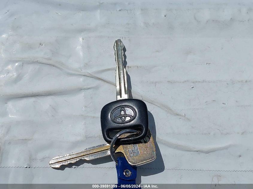 2000 Toyota Camry Le VIN: JT2BG22KXY0430024 Lot: 39591399