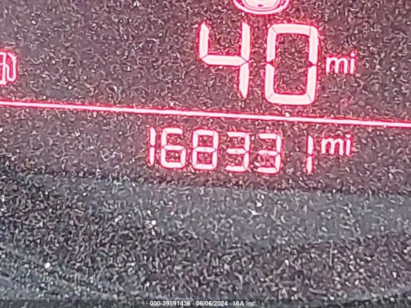 2013 Volkswagen Beetle 2.5L Entry VIN: 3VWFP7AT5DM670649 Lot: 39591436