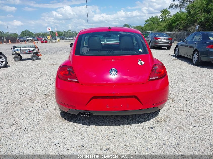 2013 Volkswagen Beetle 2.5L Entry VIN: 3VWFP7AT5DM670649 Lot: 39591436