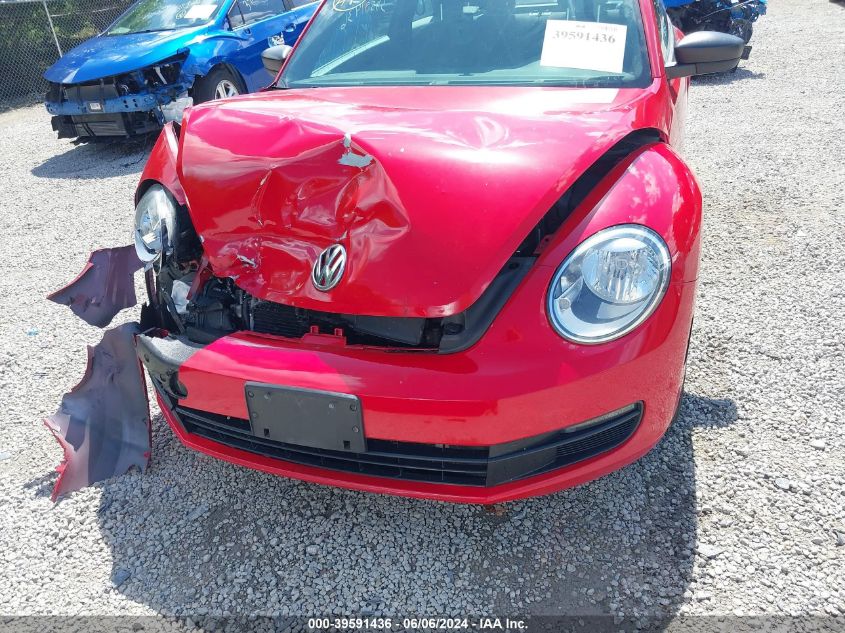 2013 Volkswagen Beetle 2.5L Entry VIN: 3VWFP7AT5DM670649 Lot: 39591436