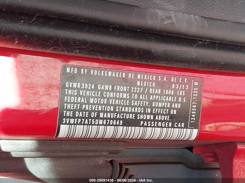 2013 Volkswagen Beetle 2.5L Entry VIN: 3VWFP7AT5DM670649 Lot: 39591436