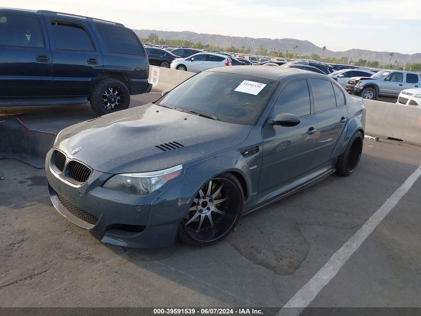 2007 BMW M5 VIN: WBSNB93517CX07394 Lot: 39591539