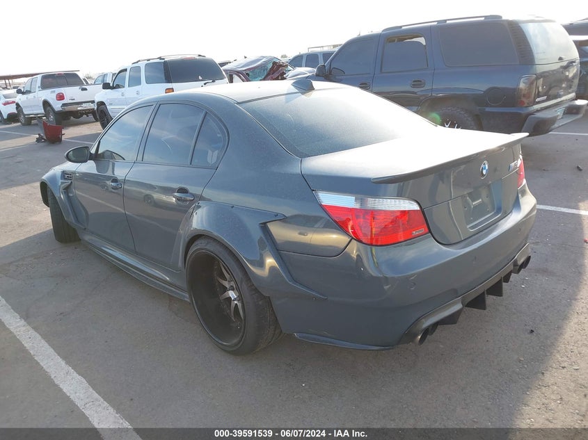 2007 BMW M5 VIN: WBSNB93517CX07394 Lot: 39591539