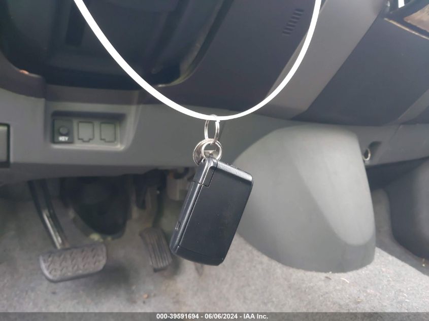 2005 Toyota Prius VIN: JTDKB20U453070589 Lot: 39591694