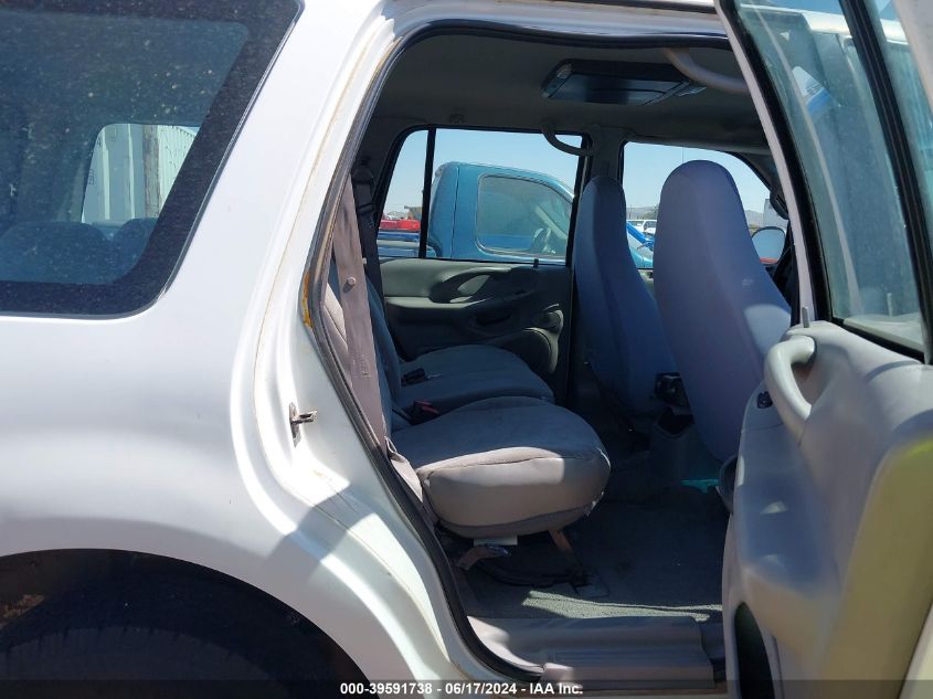 2000 Ford Expedition Xlt VIN: 1FMPU16L6YLB83579 Lot: 39591738