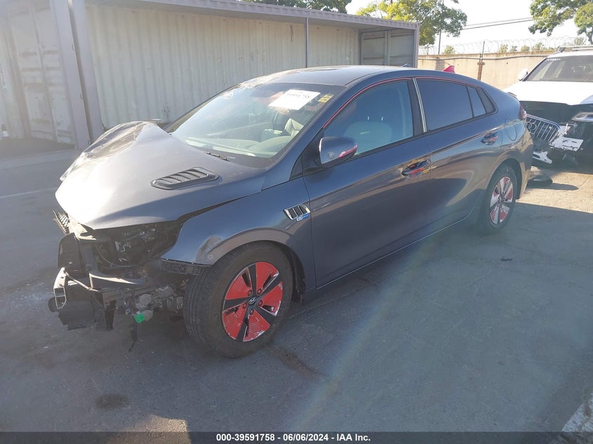 2018 Hyundai Ioniq Hybrid Blue VIN: KMHC65LC8JU064601 Lot: 39591758