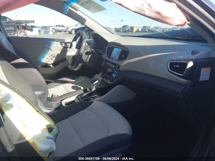 2018 Hyundai Ioniq Hybrid Blue VIN: KMHC65LC8JU064601 Lot: 39591758