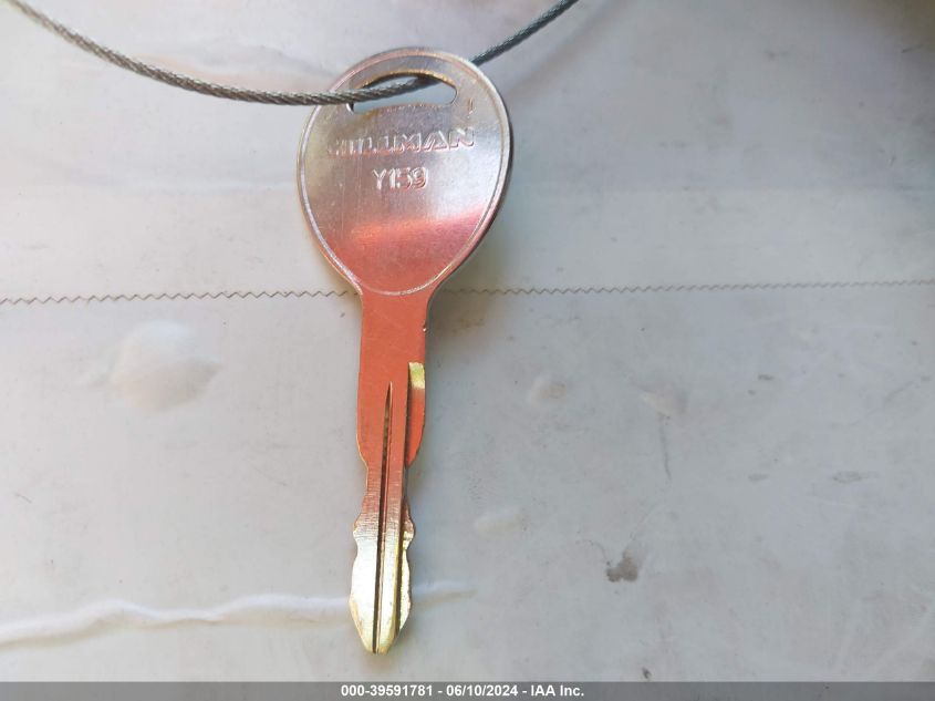 2002 Chrysler Town & Country Lx VIN: 2C4GP44392R651707 Lot: 39591781