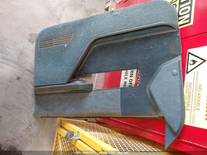 1994 Chevrolet Gmt-400 C2500 VIN: 2GCFC29K0R1200993 Lot: 39591877