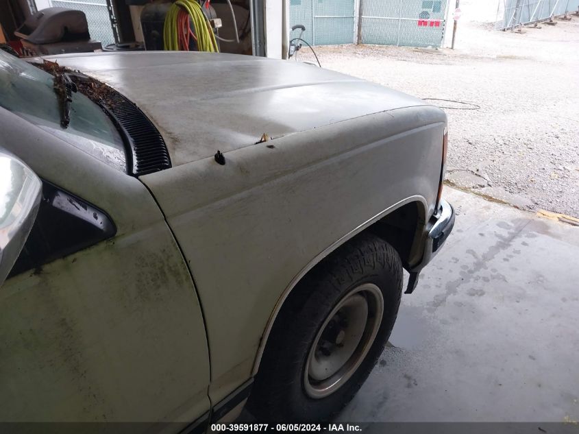 1994 Chevrolet Gmt-400 C2500 VIN: 2GCFC29K0R1200993 Lot: 39591877