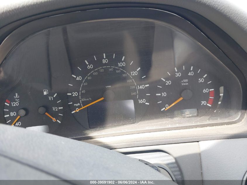 2001 Mercedes-Benz E 320 VIN: WDBJF65J31B381323 Lot: 39591902