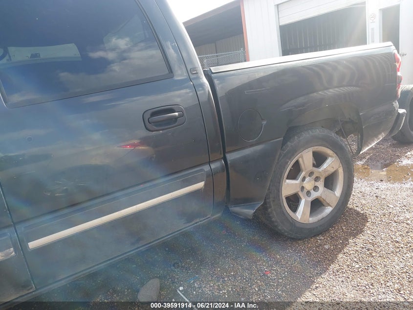 2005 Chevrolet Silverado 1500 Lt VIN: 2GCEC13T551297481 Lot: 39591914