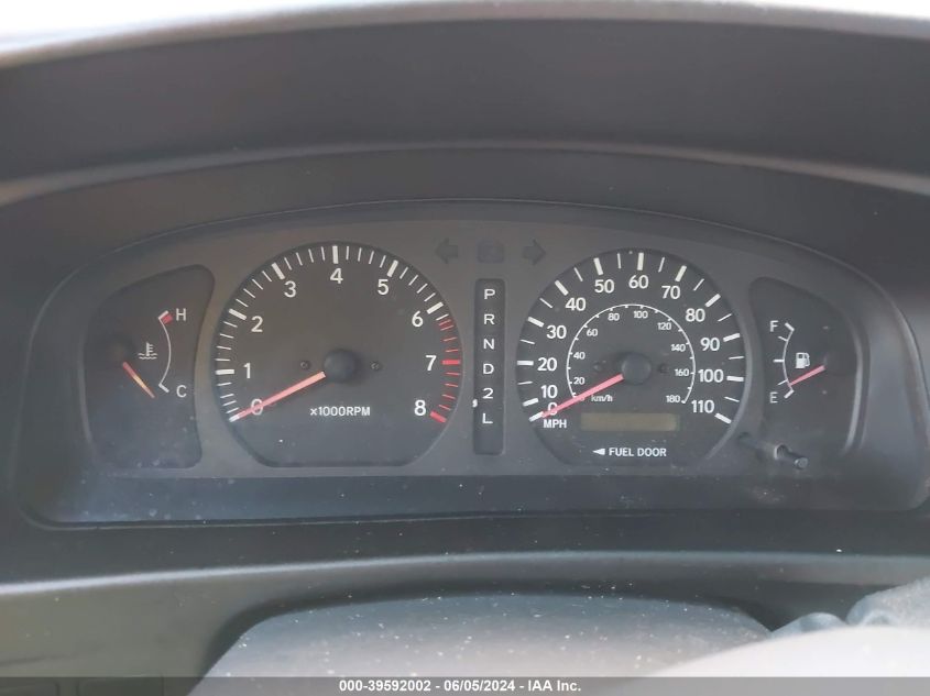 1998 Toyota Sienna Le VIN: 4T3ZF13C7WU036421 Lot: 39592002