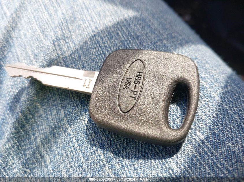 2004 Ford Escape Limited VIN: 1FMCU04114KA19134 Lot: 39592055