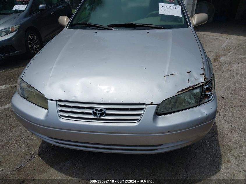 1999 Toyota Camry Le VIN: 4T1BG22K3XU546238 Lot: 39592110
