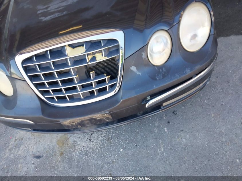 2004 Kia Amanti VIN: KNALD124445047173 Lot: 39592239