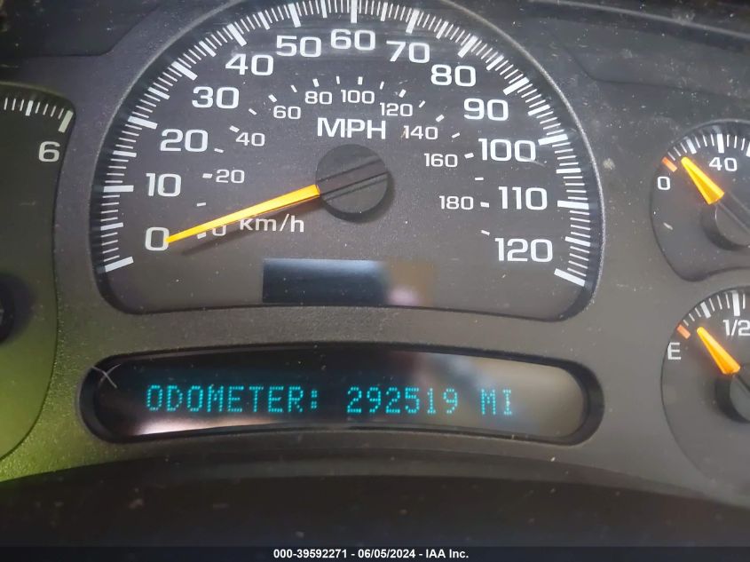 2003 Chevrolet Tahoe Lt VIN: 1GNEC13Z03J238630 Lot: 39592271